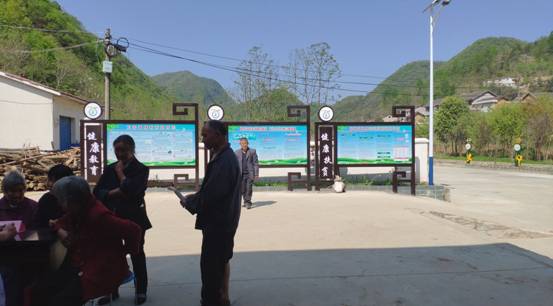 华家河村依托妇幼，红十字，中医院，卫健委牵头会共同捐赠的健康广场即将启用